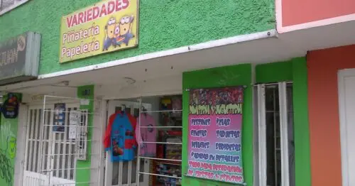 PINATERIA PAPELERIA CARRERA 104 CON 77